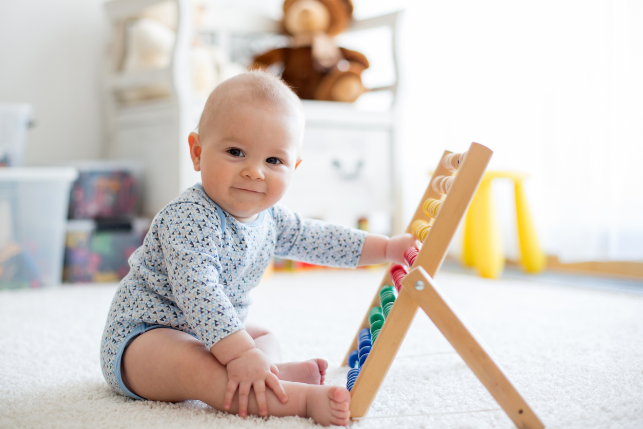 Brincadeiras e Estimulação Sensorial para Bebês: